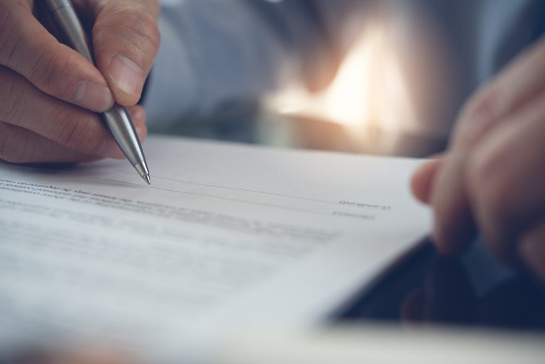 5 Key Clauses Every Employment Contract Must Include